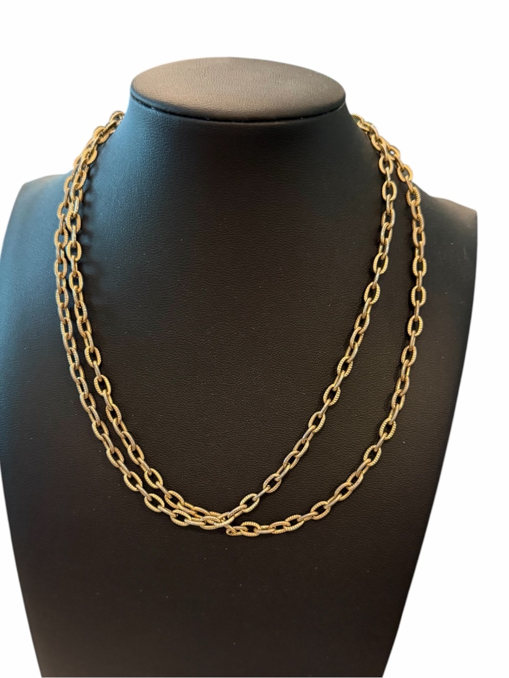 Vintage Avon Signed‎ 30” Textured Link Chain Necklace Gold Tone Spring Close